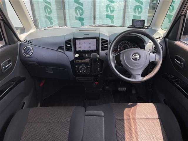 Nissan ROOX 2013 8305836-15