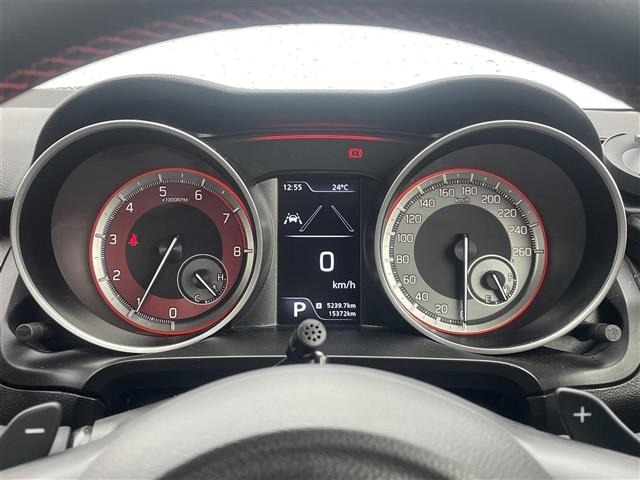 Suzuki SWIFT 2024 8301189-2