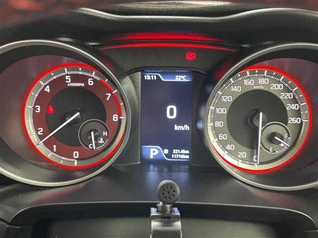 Suzuki SWIFT 2023 8301210-16