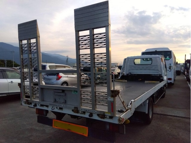 Nissan ATLAS 2005 8319387-7