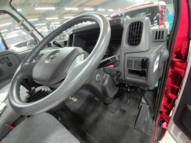 Nissan ATLAS 2003 8319396-9
