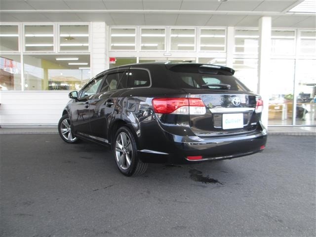 Toyota AVENSIS WAGON 2015 8312100-13