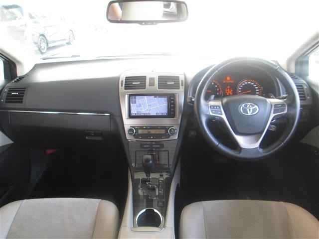 Toyota AVENSIS WAGON 2015 8312100-14