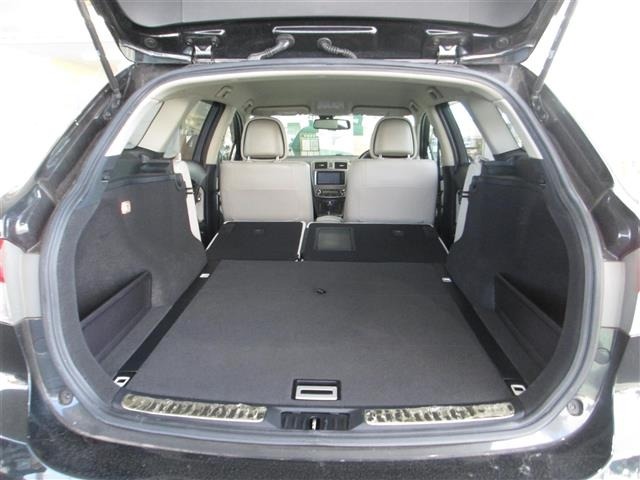 Toyota AVENSIS WAGON 2015 8312100-20