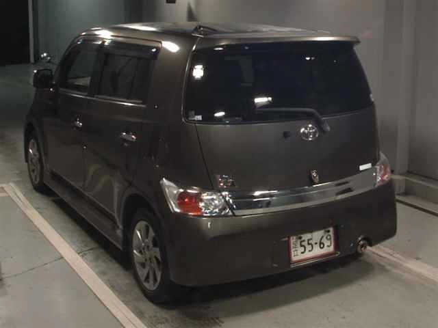 Toyota BB 2013 8311083-1