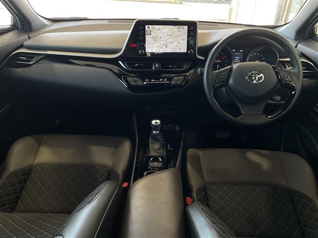 Toyota C-HR 2021 8311906-13