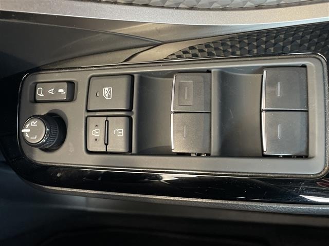 Toyota C-HR 2021 8311906-2
