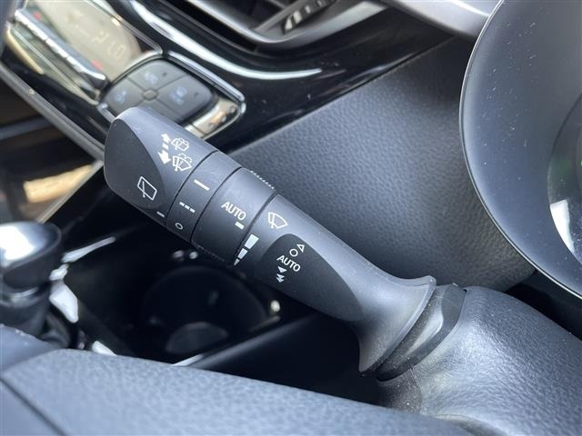 Toyota C-HR 2019 8311909-11