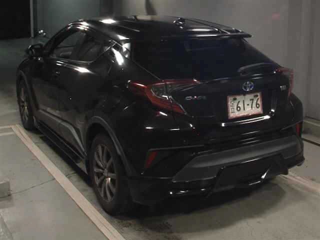 Toyota C-HR 2018 8311946-1