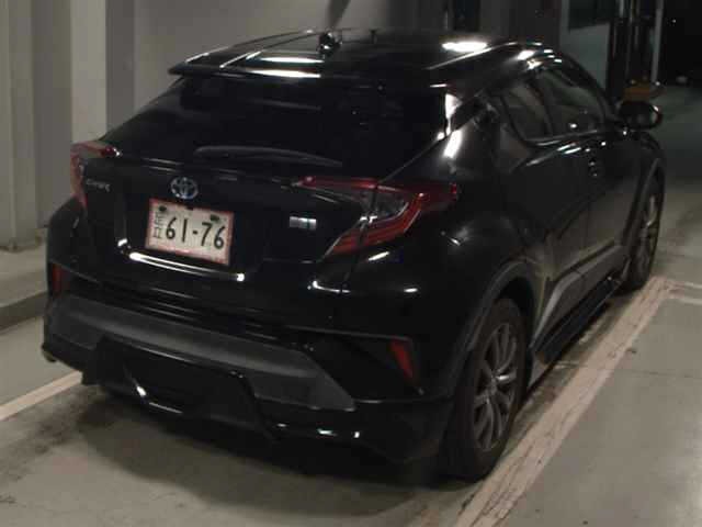 Toyota C-HR 2018 8311946-5