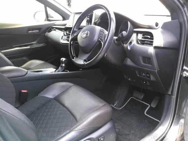 Toyota C-HR 2017 8311951-3