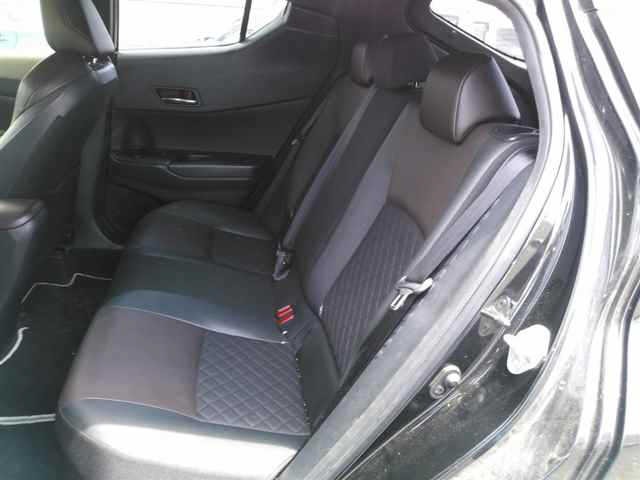 Toyota C-HR 2017 8311951-9