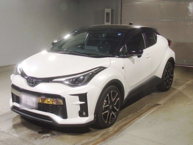 Toyota C-HR 2021 8311953-0