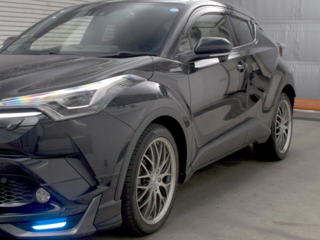 Toyota C-HR 2017 8311955-4