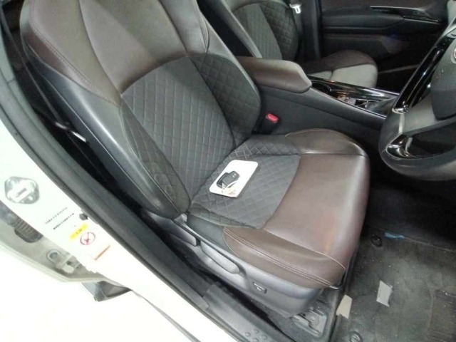 Toyota C-HR 2018 8311962-10