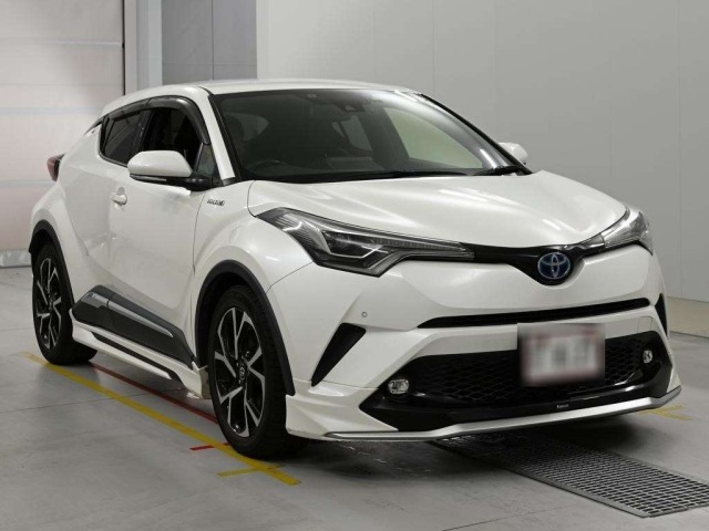 Toyota C-HR 2018 8311962-5