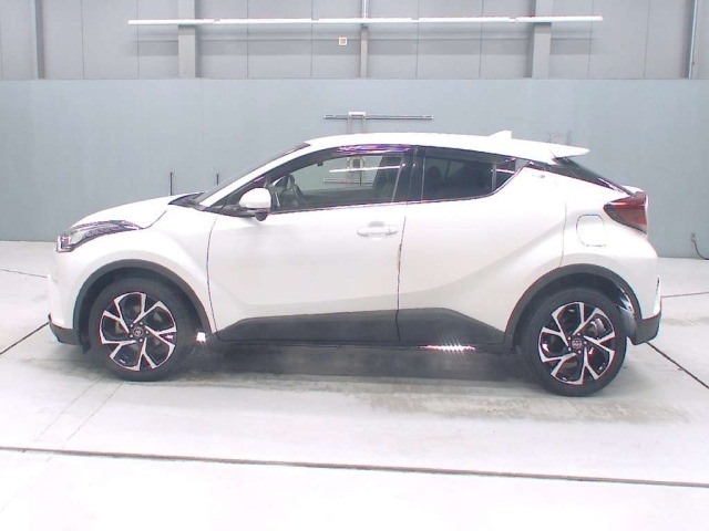 Toyota C-HR 2018 8311966-4