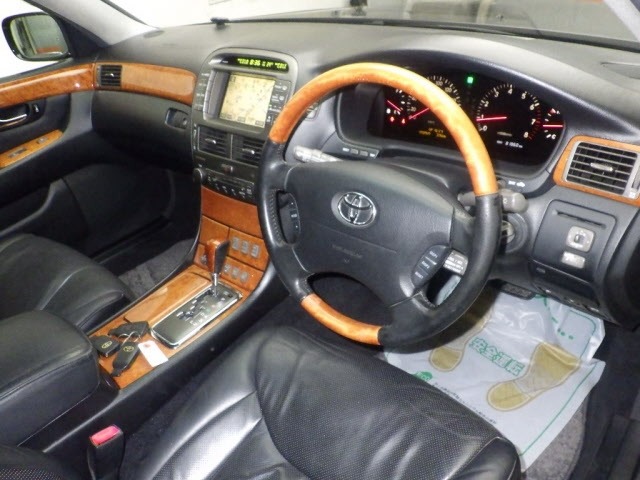 Toyota CELSIOR 2003 8321381-3
