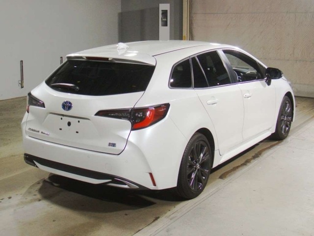 Toyota COROLLA TOURING 2024 8321105-1