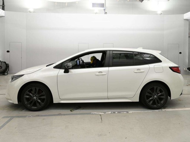 Toyota COROLLA TOURING 2021 8321182-4