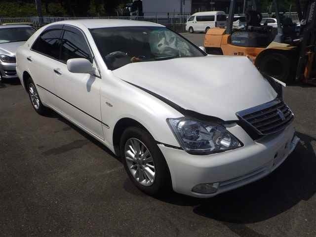 Toyota CROWN 2006 8320808-0