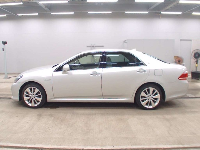 Toyota CROWN 2012 8320892-4