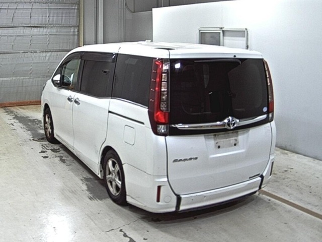 Toyota ESQUIRE 2017 8320687-1