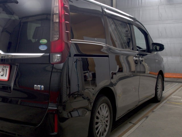 Toyota ESQUIRE 2015 8320700-5
