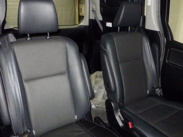 Toyota ESQUIRE 2015 8320700-8