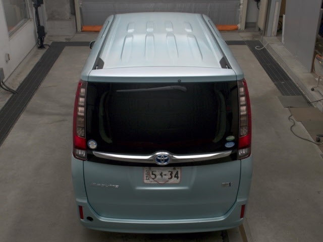 Toyota ESQUIRE 2015 8320701-7