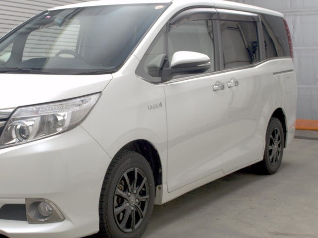 Toyota ESQUIRE 2015 8320702-4