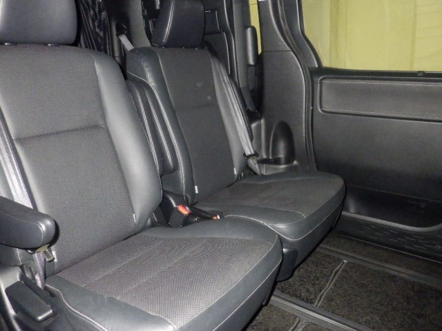 Toyota ESQUIRE 2019 8320705-8