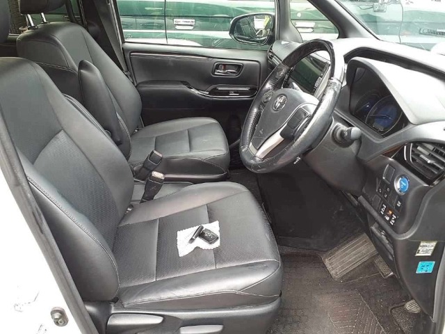 Toyota ESQUIRE 2019 8320714-8