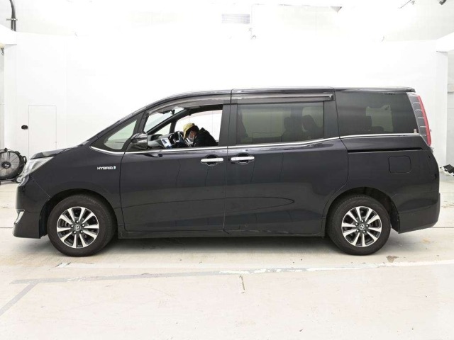 Toyota ESQUIRE 2020 8320720-4