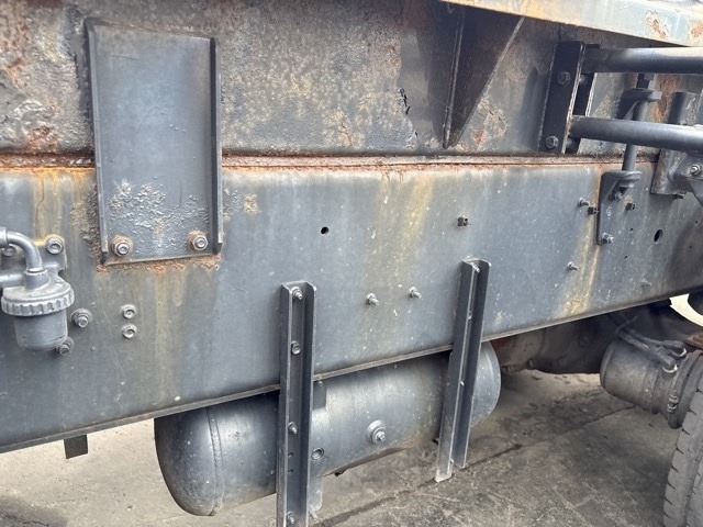 Isuzu GIGA 2014 8320335-10