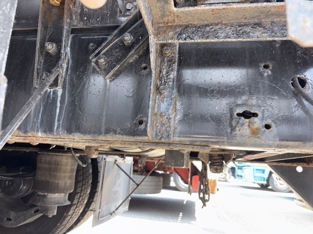 Isuzu GIGA 2004 8320370-12