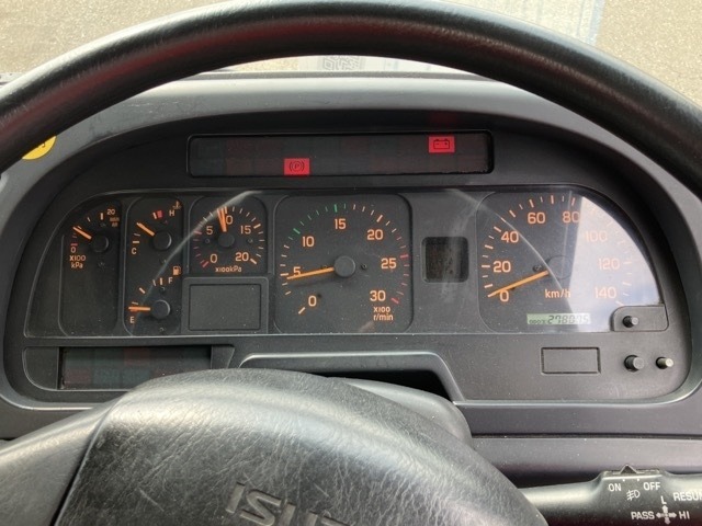 Isuzu GIGA 2004 8320370-6