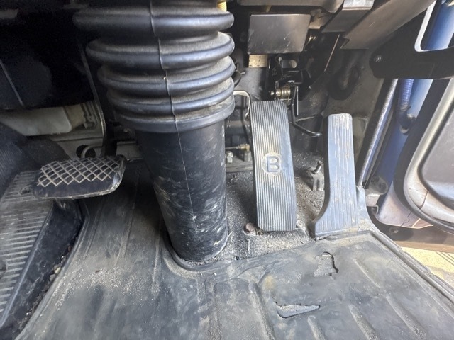 Isuzu GIGA 2011 8320438-4