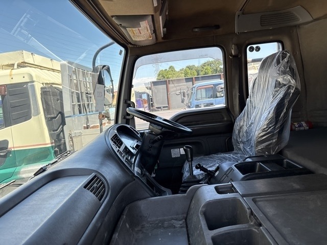 Isuzu GIGA 2011 8320438-5