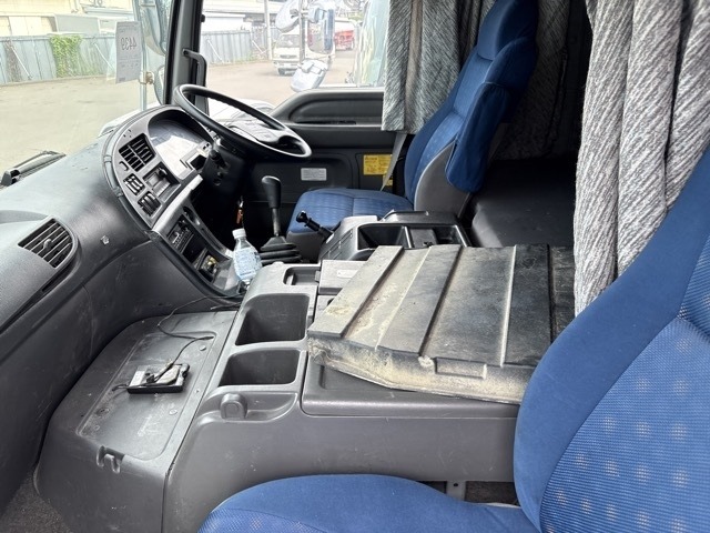Isuzu GIGA 2014 8320497-5