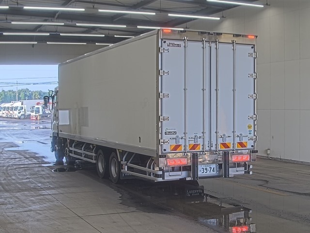 Isuzu GIGA 2023 8320536-1