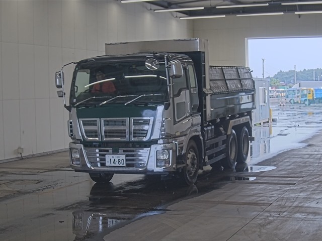 Isuzu GIGA 2013 8320549-0