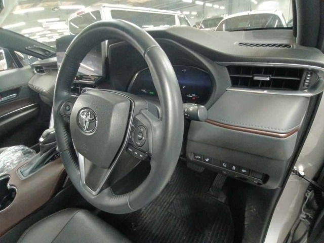 Toyota HARRIER 2023 8320469-9