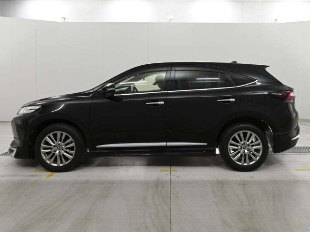 Toyota HARRIER 2018 8320470-4