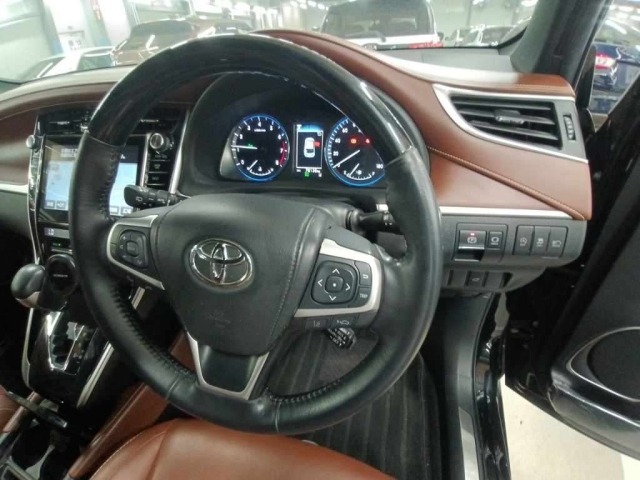 Toyota HARRIER 2018 8320470-9