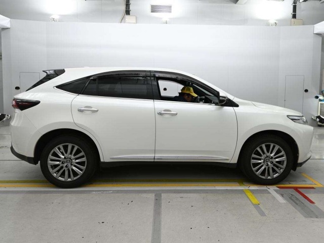 Toyota HARRIER 2017 8320509-3