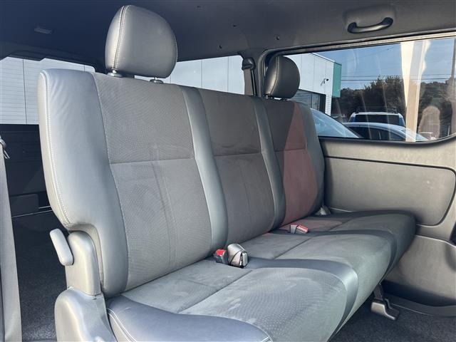 Toyota HIACE VAN 2022 8309181-15