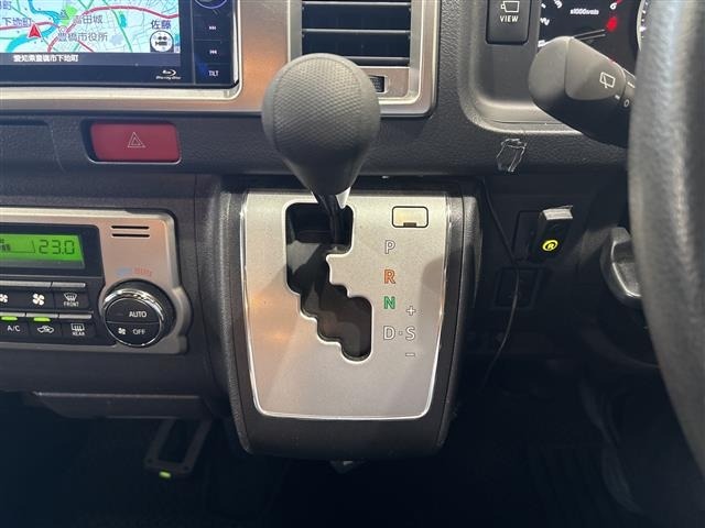 Toyota HIACE VAN 2021 8309182-20