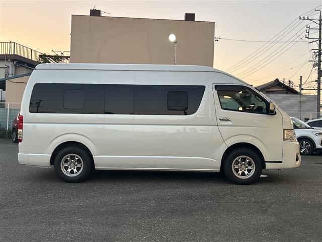 Toyota HIACE VAN 2021 8309182-3