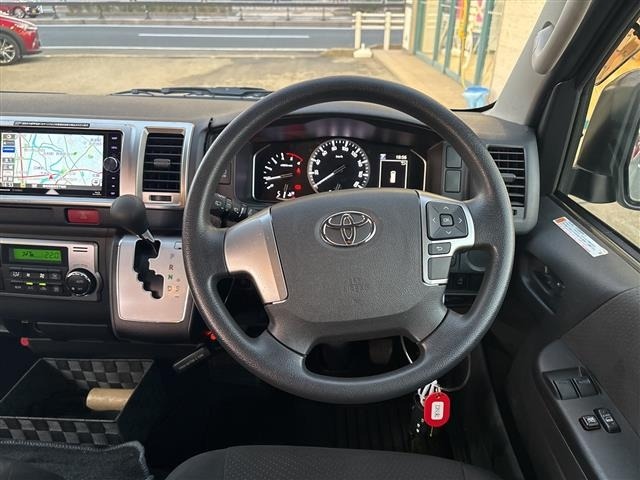 Toyota HIACE VAN 2021 8309182-7